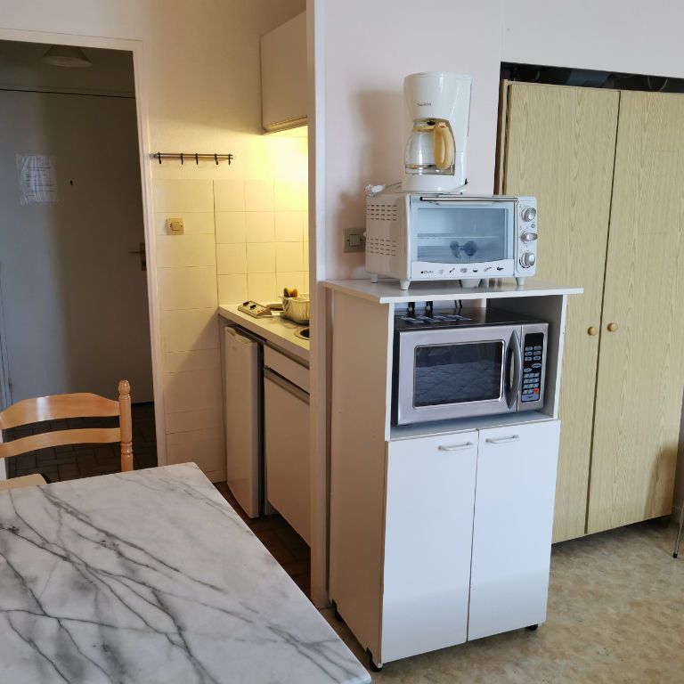 Location appartement 1 pièce, 19.00m², Rochefort - Photo 1