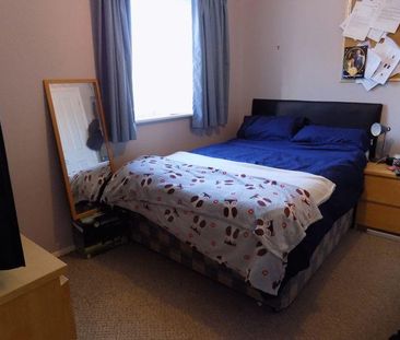 4 bedroom terraced house to rent - Photo 4