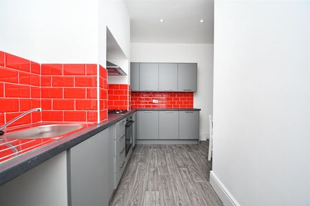 1 bed house share to rent in Towneley Street, Burnley, BB10 - Photo 5