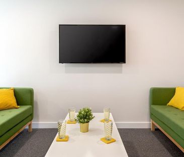 1 bedroom private hall to rent - Photo 2