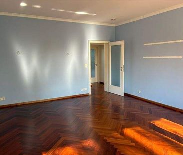 Wunderschöne, großzügig geschnittene 4-Zimmer-Wohnung mit Sonnenbal... - Photo 3