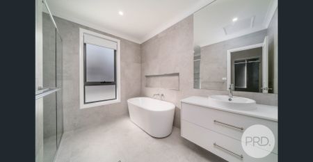 79 Crampton Street, Wagga Wagga - Photo 2