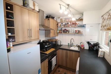 North Road Avenue, Brentwood, Property for rent - Photo 3