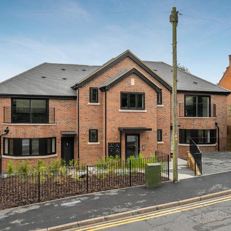 2 bed apartment to rent in Chapel Lane, High Wycombe, HP12 4BS - Photo 3