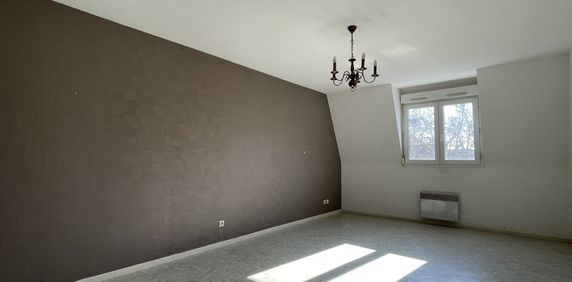 APPARTEMENT LUMINEUX T2 DE 50m2 AU 4ÈME ÉTAGE RÉSIDENCE DE VALOIS - Photo 2