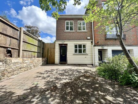 3 bedroom end of terrace house to rent - Photo 5