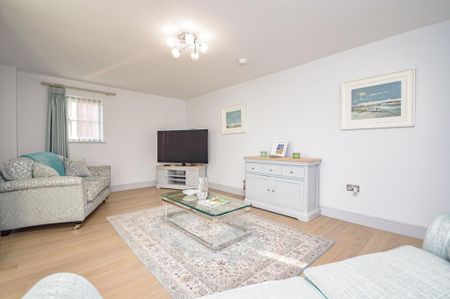 3 bedroom detached house to rent - Photo 2