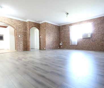 Excellent 2 Bedroom Unit with Good Size Living Areas - Photo 5