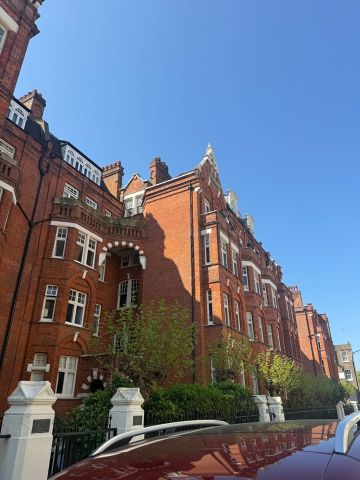 3 Bed Flat, Hamlet Gardens, W6 - Photo 3