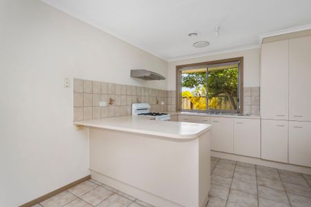 2/71 Hogans Road, Hoppers Crossing. - Photo 4