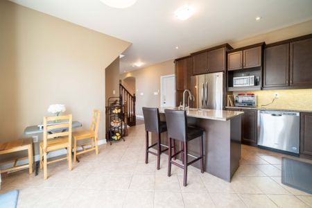 For Lease - 322 Baldwin Drive, Cambridge, Ontario - Photo 2