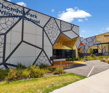 Modern Spacious Townhouse - Photo 5