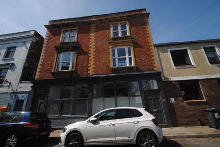 1 bedroom ground floor maisonette to rent - Photo 5