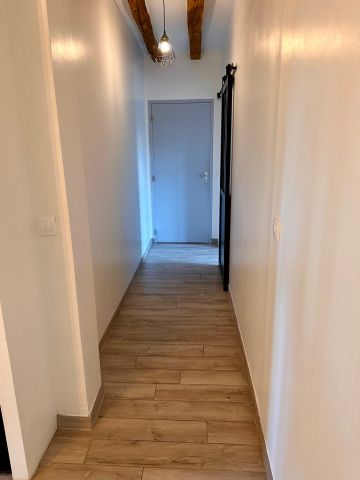 APPARTEMENT 2 PIECES AU RDC AVEC JARDIN ET CAVE - Photo 4