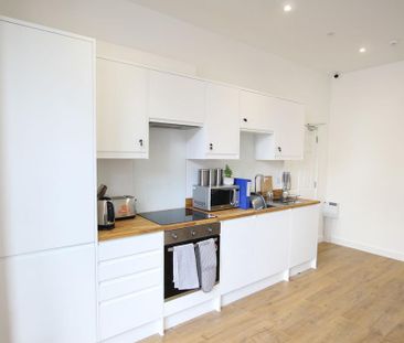 1 bedroom in a house share to rent - Photo 1