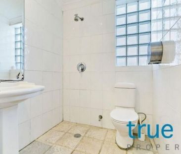 AFFORDABLE AND CONVENIENT IN IMMACULATELY KEPT HOME - Photo 2