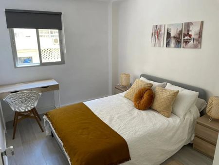 Calle Cura Merino, Málaga, Andalusia 29014 - Photo 5