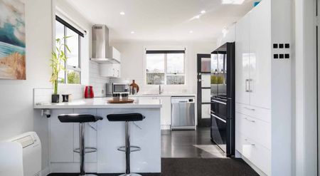 Cute on High - Photo 3