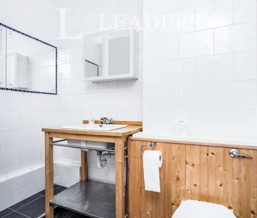 1 bedroom apartment to rent Eliot House, Haywards Road, Haywards He... - Photo 5