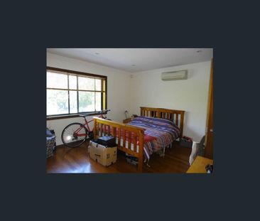 STUNNING THREE-BEDROOM SEMI IN A QUIET LOCATION - Photo 6