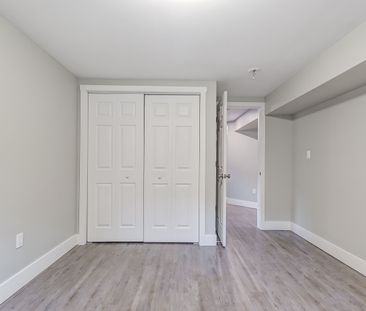 For Lease - 672 Castleguard Crescent Unit# 2, Burlington, Ontario - Photo 2