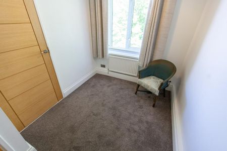 3 bedroom flat to rent - Photo 3