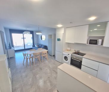 Ref.7522 Modern 2-bedroom apartment with garage in the gated commun... - Photo 3