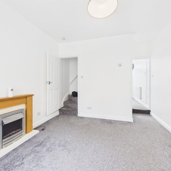 2 BED Terraced House To rent - Photo 1