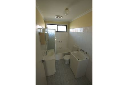 Homely Two Bedroom Brunswick Unit - Photo 5