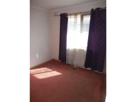 47 Charles Green Avenue, Endeavour Hills - Photo 3