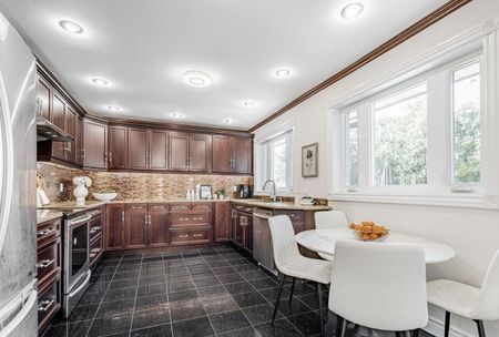 For Lease - 5 Parmbelle Crescent, Toronto, Ontario - Photo 5