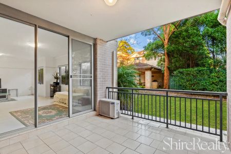 “Immaculate, Freshly Painted Ground Floor Apartment – Spacious & Stylish Living” - Photo 2