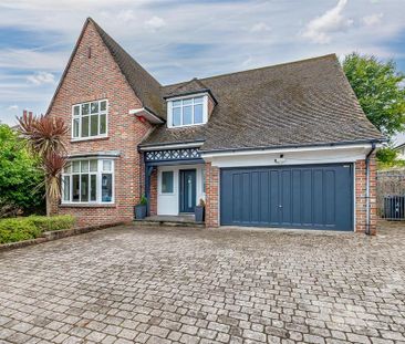 4 bedroom detached house to rent - Photo 1