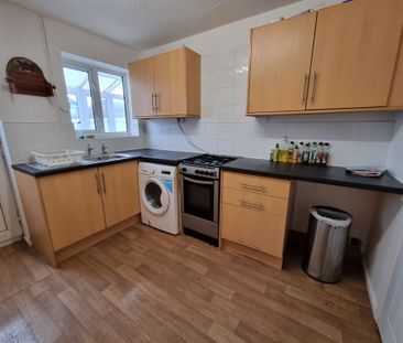 4 Bed Student Accommodation - Photo 6