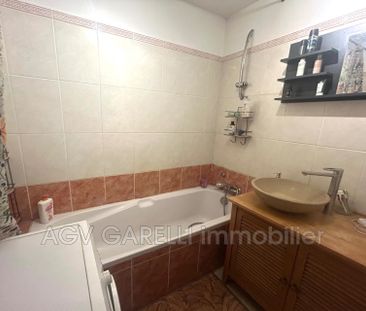 Location Appartement 2 pièces 45m² HYERES 83400 - Photo 6