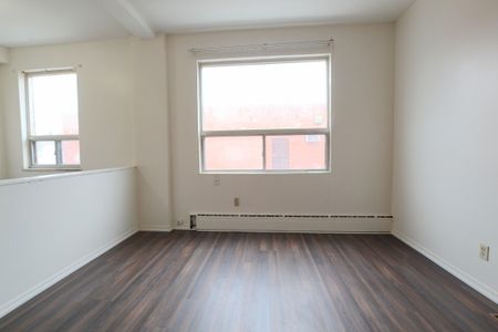 For Lease - 1359 Wilson Avenue Unit# 2, Toronto, Ontario - Photo 4
