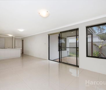 Comfortable Living in a Convenient Mandurah Location! - Photo 1