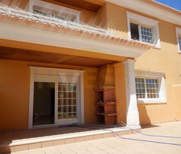 5 room luxury House for rent in Cascais e Estoril, Cascais, Lisbon - Photo 2