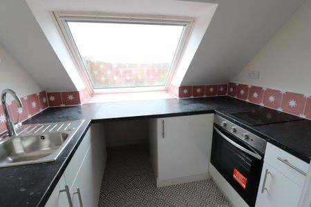 1 bedroom flat to rent - Photo 3