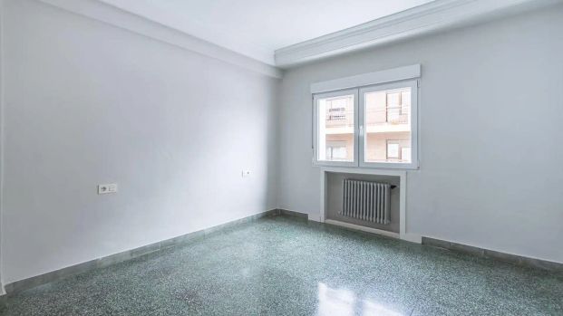 Piso de alquiler en Calle Fray Leopoldo de Alpandei, 16, Pajaritos - Photo 1