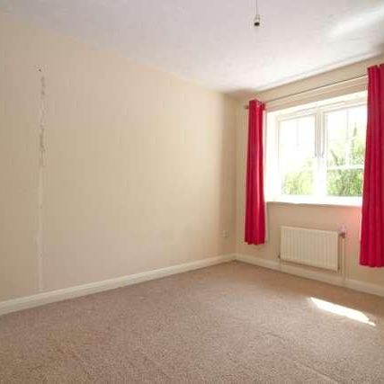 Towcester - Wonderful Bed Semi Fully Redecorated & New Carpets, NN12 - Photo 1