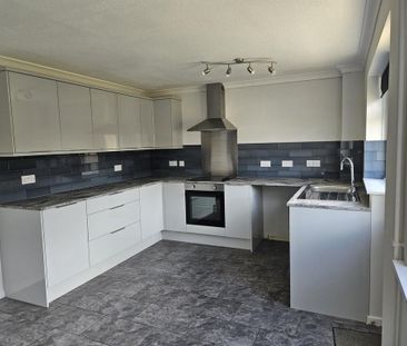 4 bedroom terraced house to rent - Photo 6