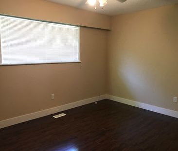 5 Bedroom Home next to Fishtrap Creek! - Photo 5