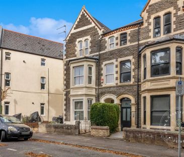 1 Bedroom Flat - Photo 2