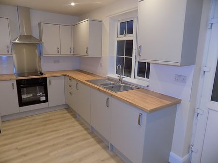 2 BUXTON ROAD - Photo 5