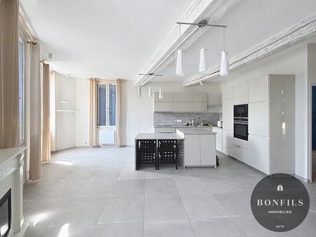 A LOUER AVIGNON INTRAMUROS ( 84000 ) : charmant appartement 3pièces non meublé - 75.40m² - cuisine équipée !, - Photo 3