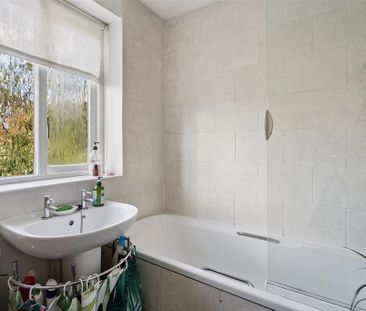 2 bedroom end of terrace house to rent - Photo 6