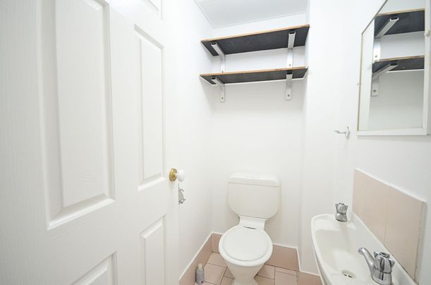 2 Bedroom Plus Study Unit in Handy Location&excl; - Photo 1