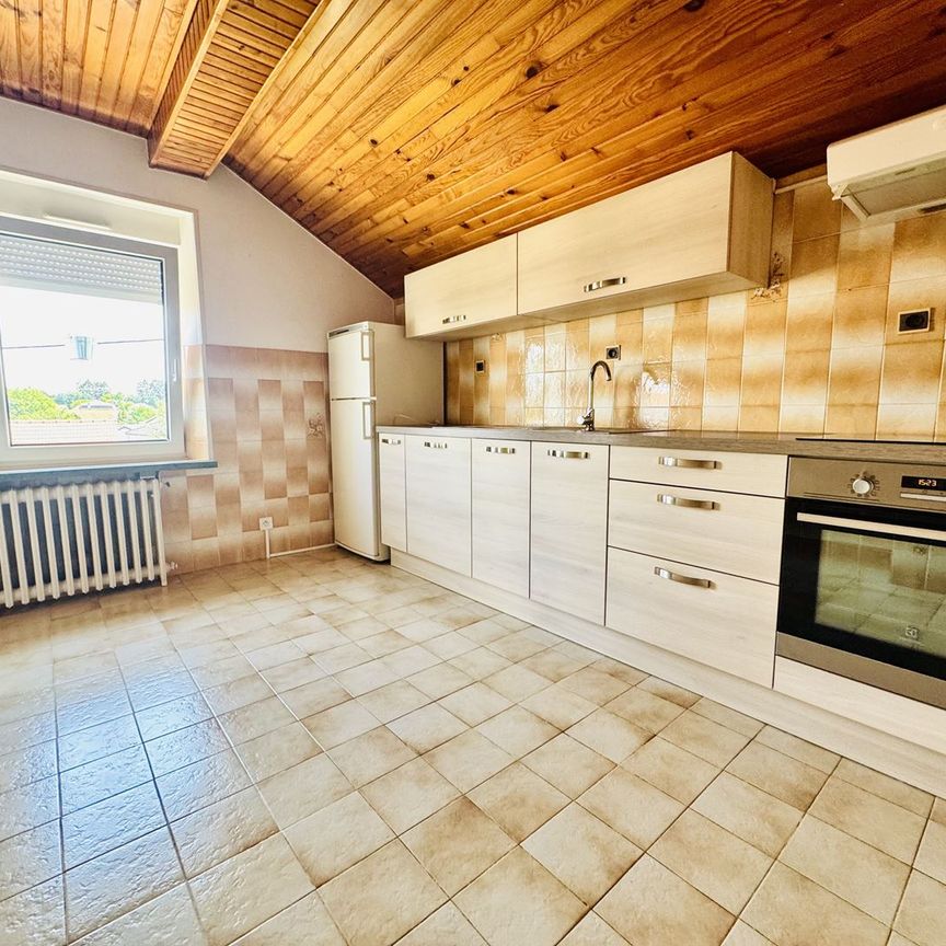 Location Appartement 3 pièces 83m² HAUCOURT MOULAINE 54860 - Photo 1