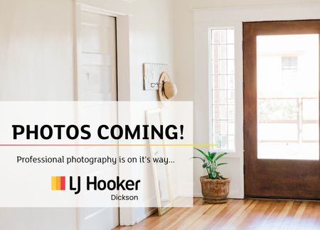 Light filled two bedroom apartment - Photo 3